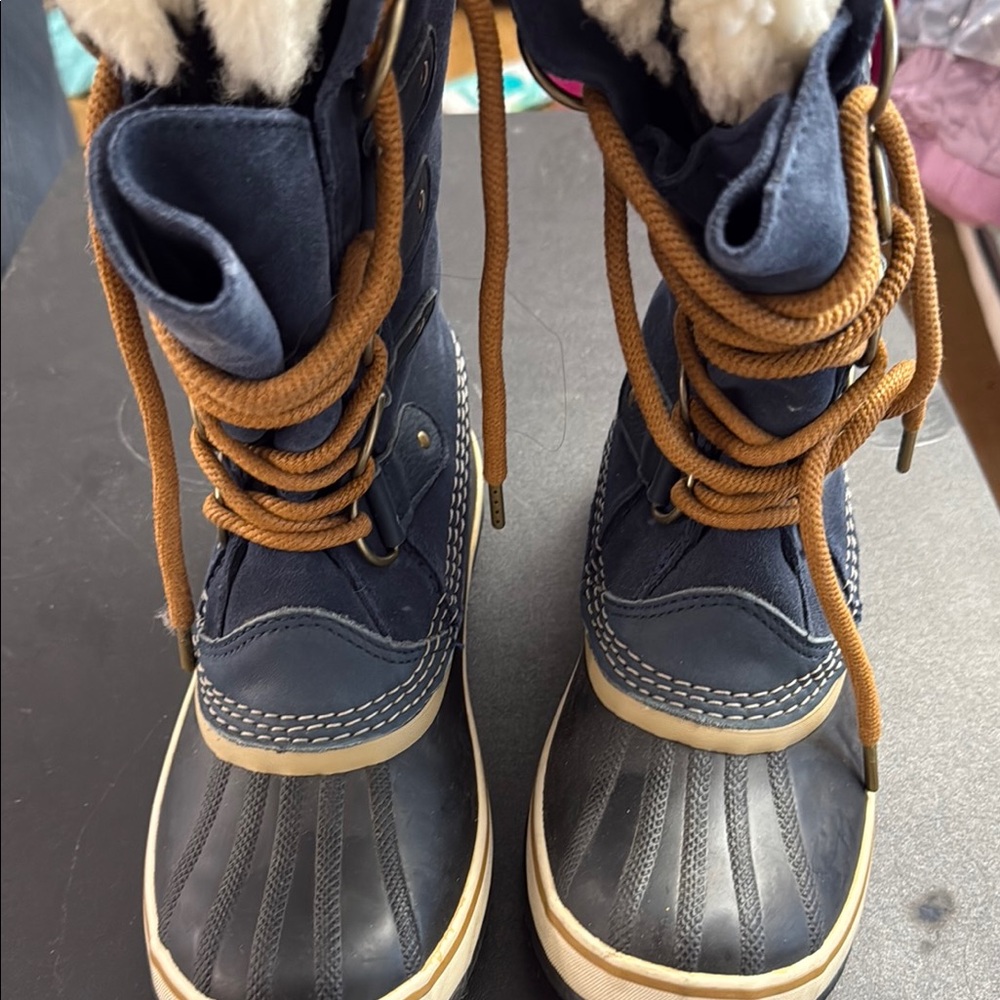 Sorel Navy and Tan Winter Boots
